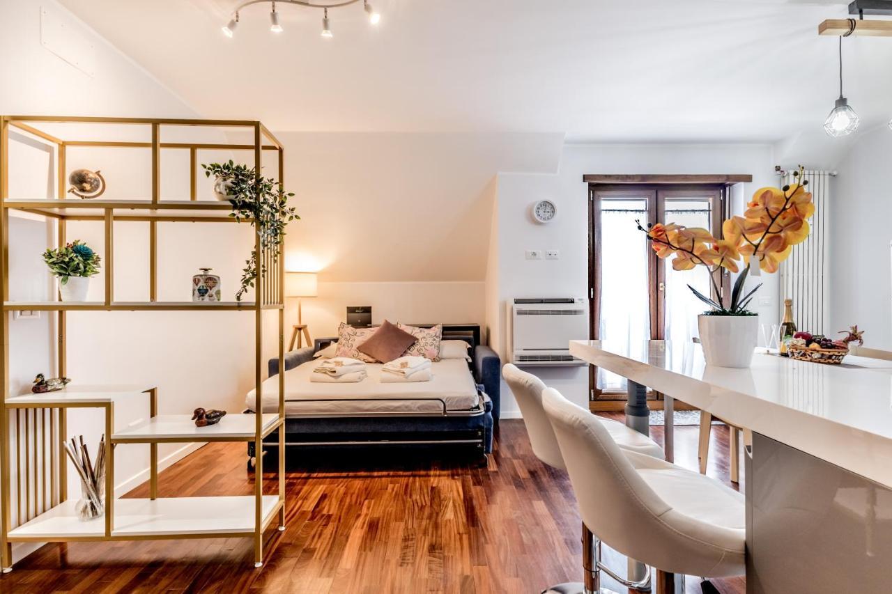 Bbhome Penthouse Bright And Elegant Metro Conca D'Oro Rome Exterior photo