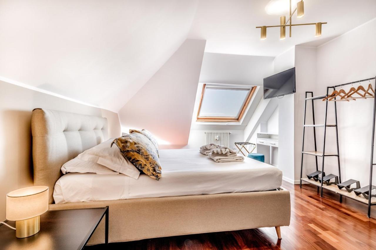 Bbhome Penthouse Bright And Elegant Metro Conca D'Oro Rome Exterior photo