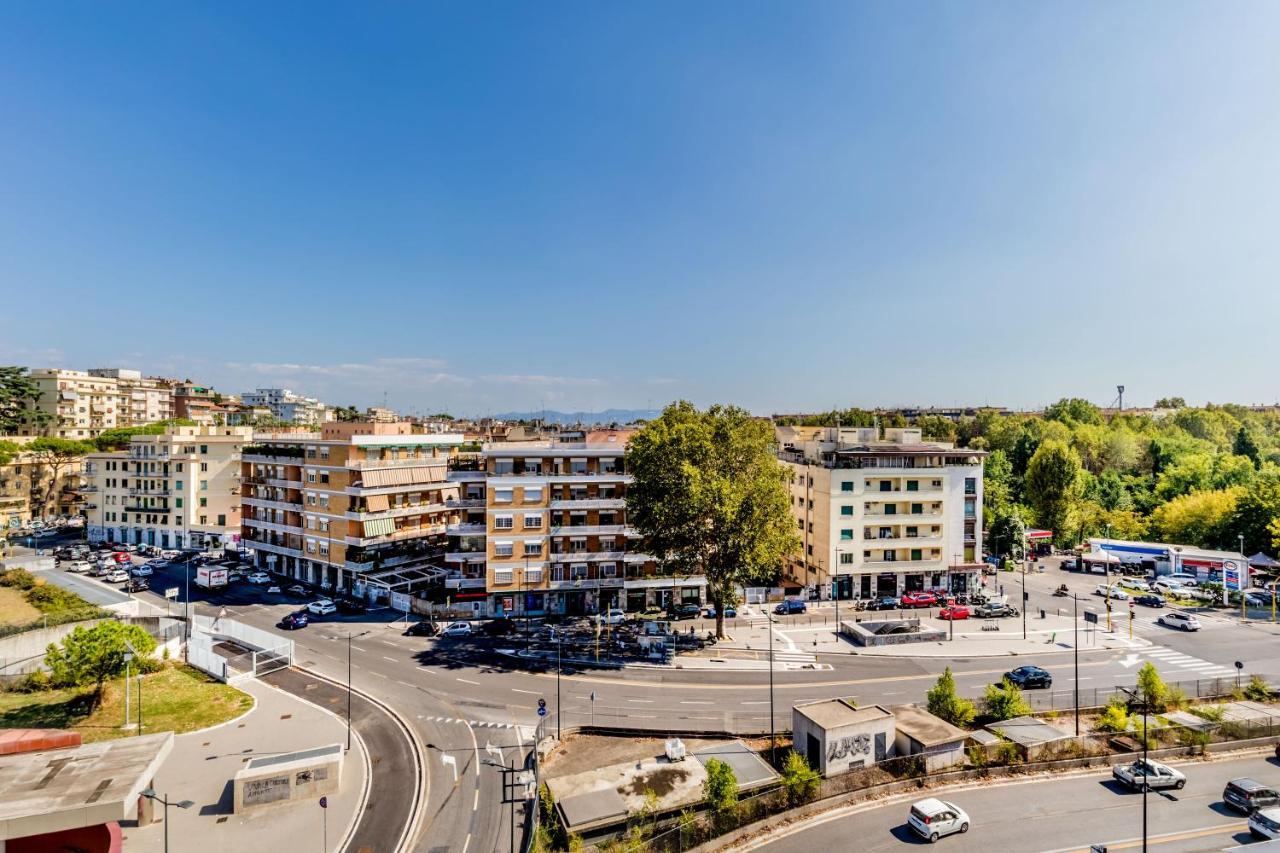 Bbhome Penthouse Bright And Elegant Metro Conca D'Oro Rome Exterior photo
